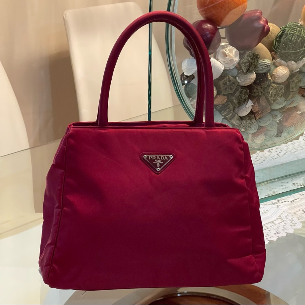 💯% authentic Prada bag